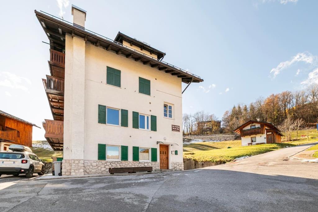 Appartamento A Val Di Sopra, Cortina dʼAmpezzo Exterior foto